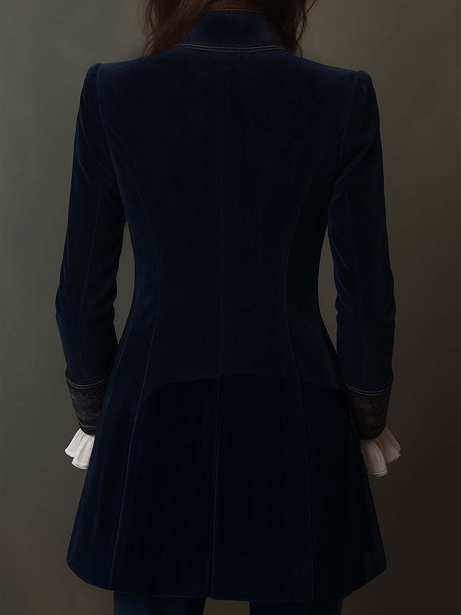 Atenea | Elegante chaqueta larga vintage bordada en azul marino