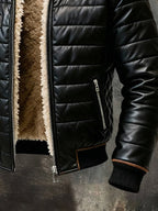 Chaqueta elegante con cuello alto y corte refinado