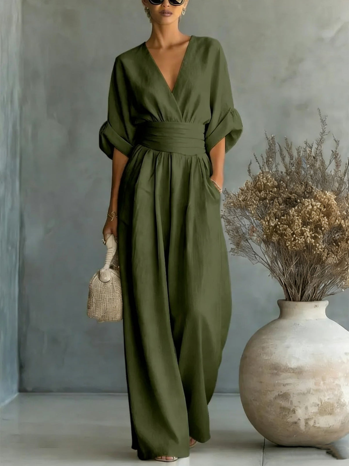 Vestido elegante con escote en V, espalda descubierta y mangas fluidas