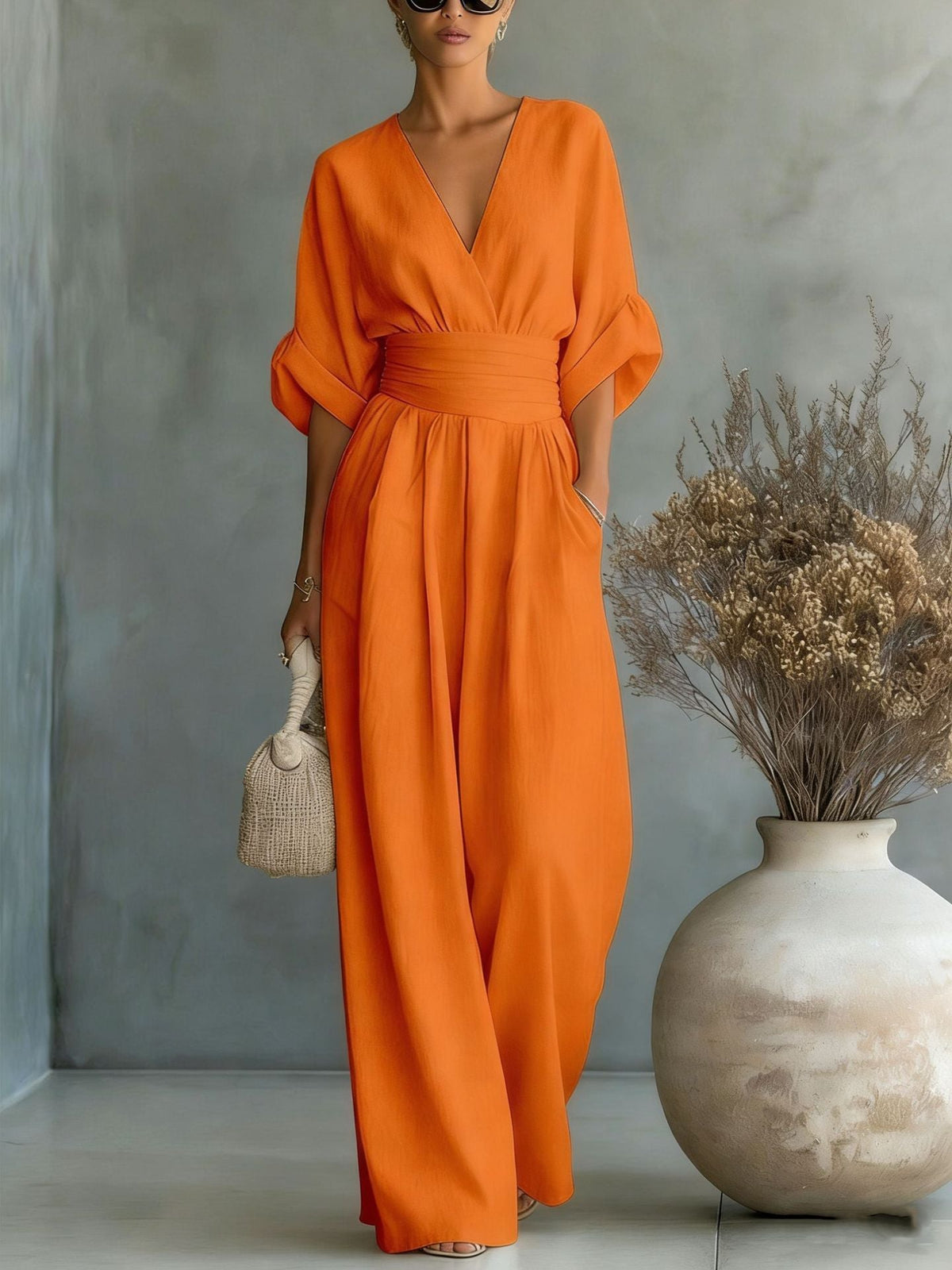Vestido elegante con escote en V, espalda descubierta y mangas fluidas