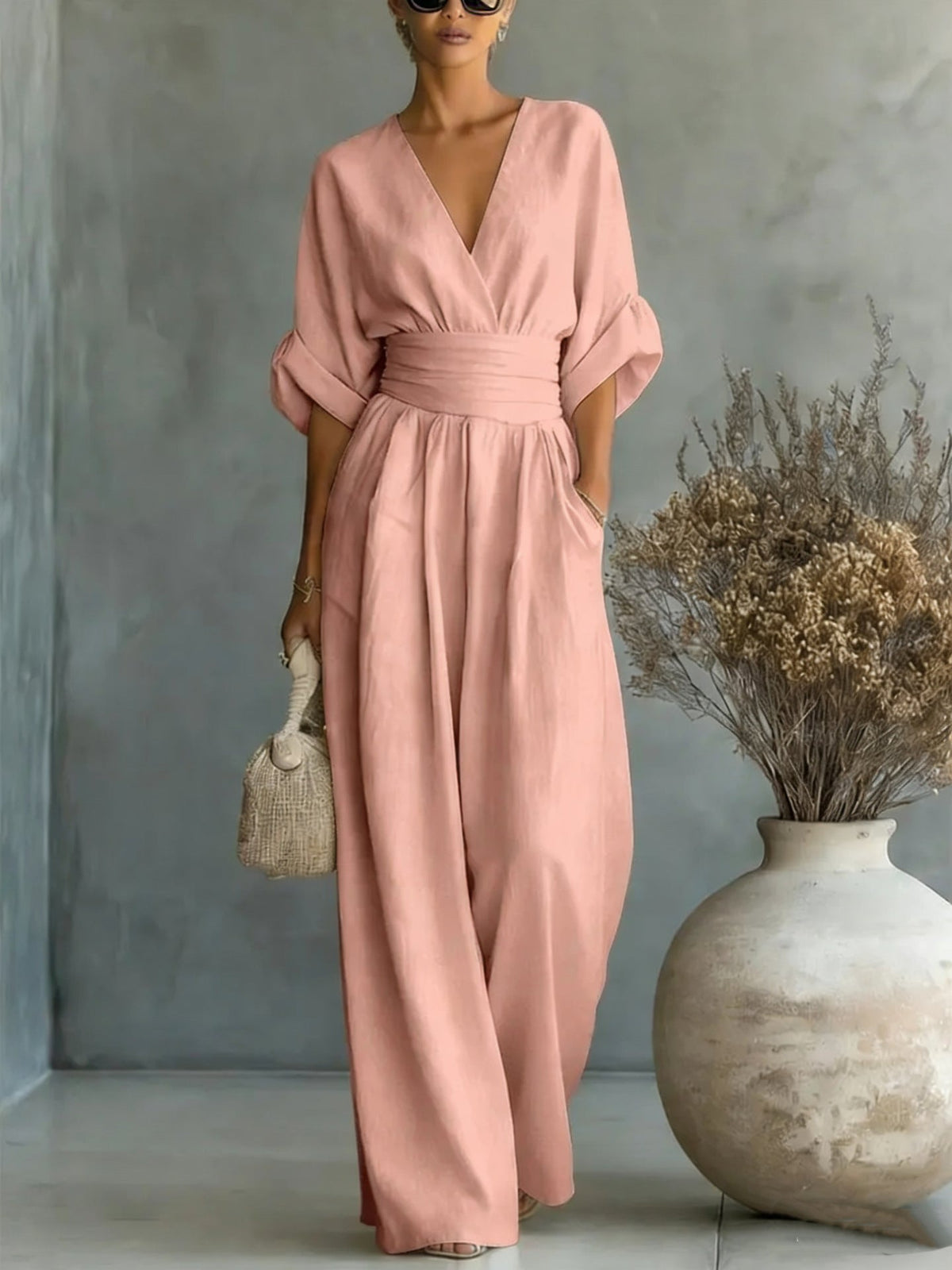 Vestido elegante con escote en V, espalda descubierta y mangas fluidas