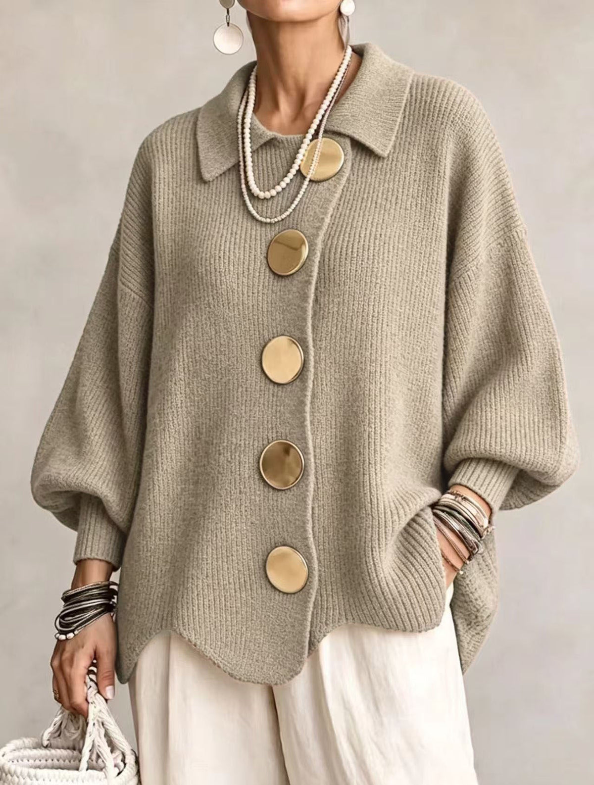 Victoria | Elegante cárdigan oversize con botones dorados efecto joya