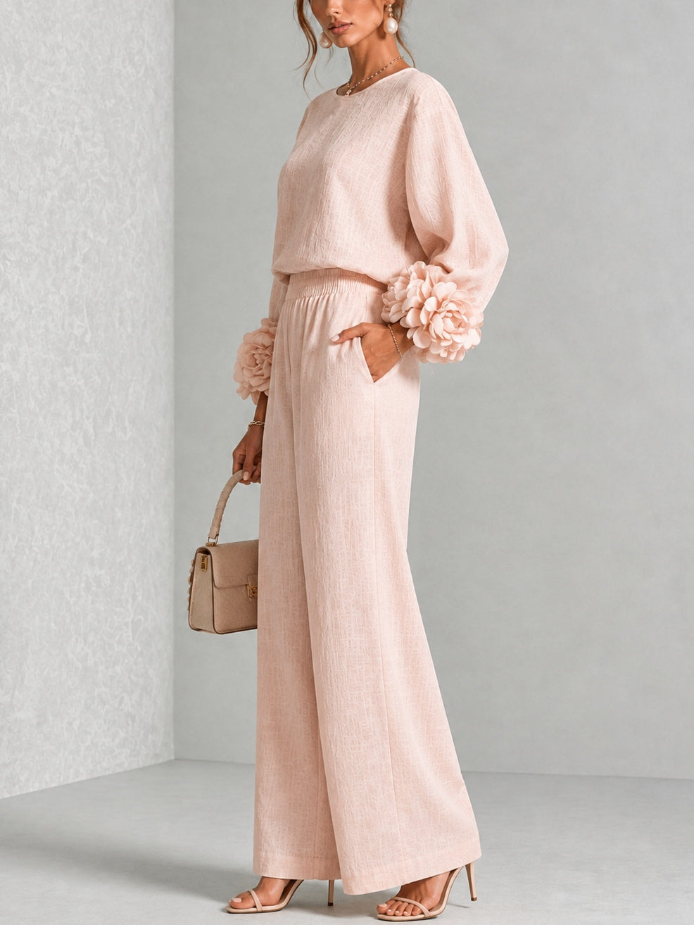 Ofelia | Elegante conjunto con puños florales y pantalones de pierna ancha