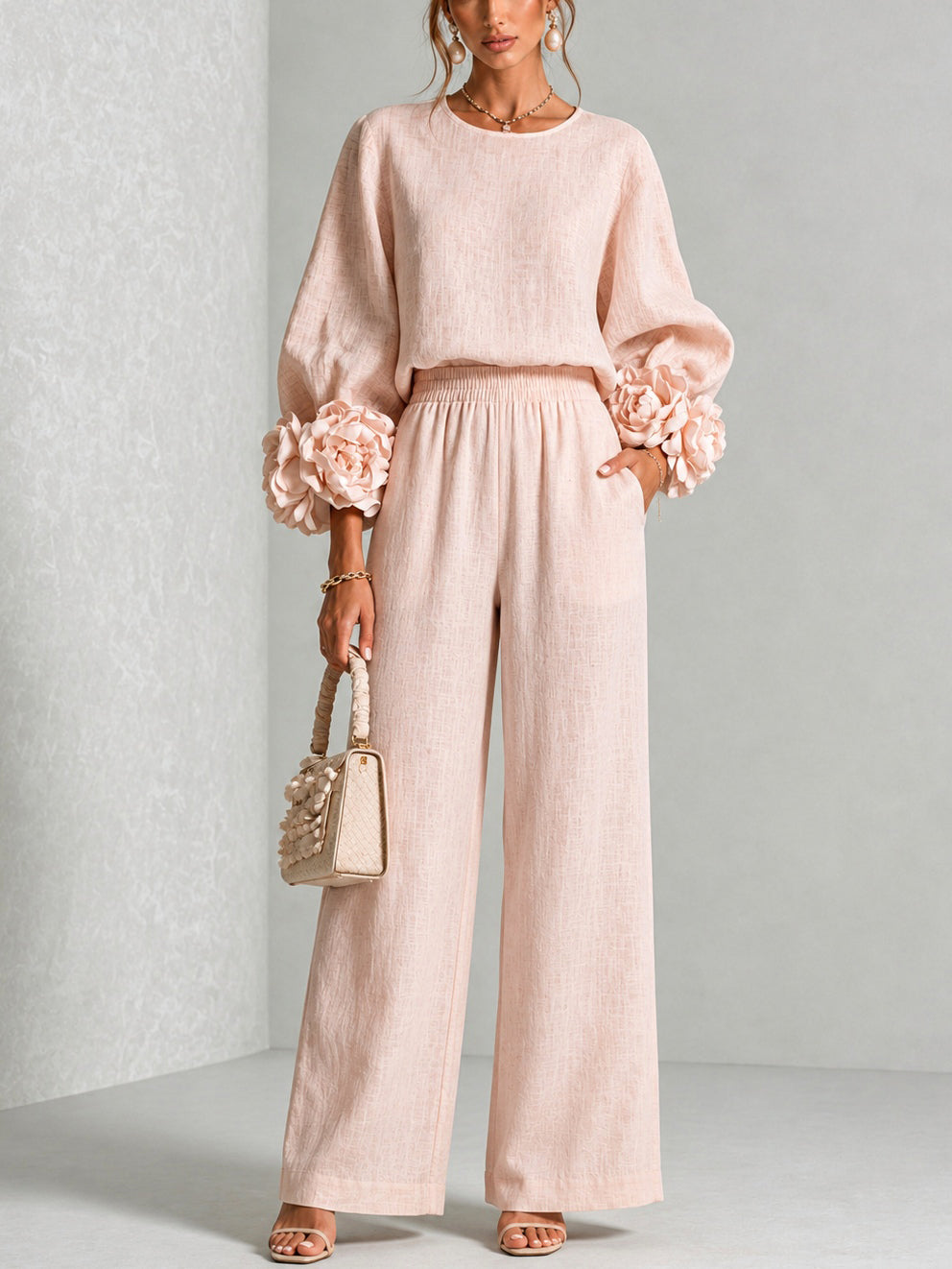 Ofelia | Elegante conjunto con puños florales y pantalones de pierna ancha